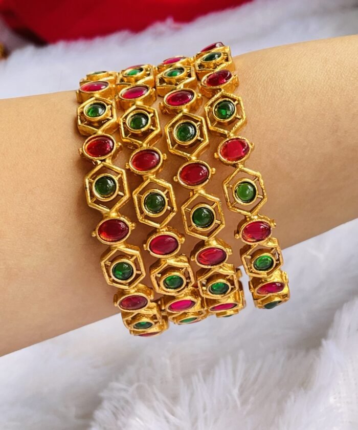 Gold Toned Kempu Stone Bangles AJP2022-50